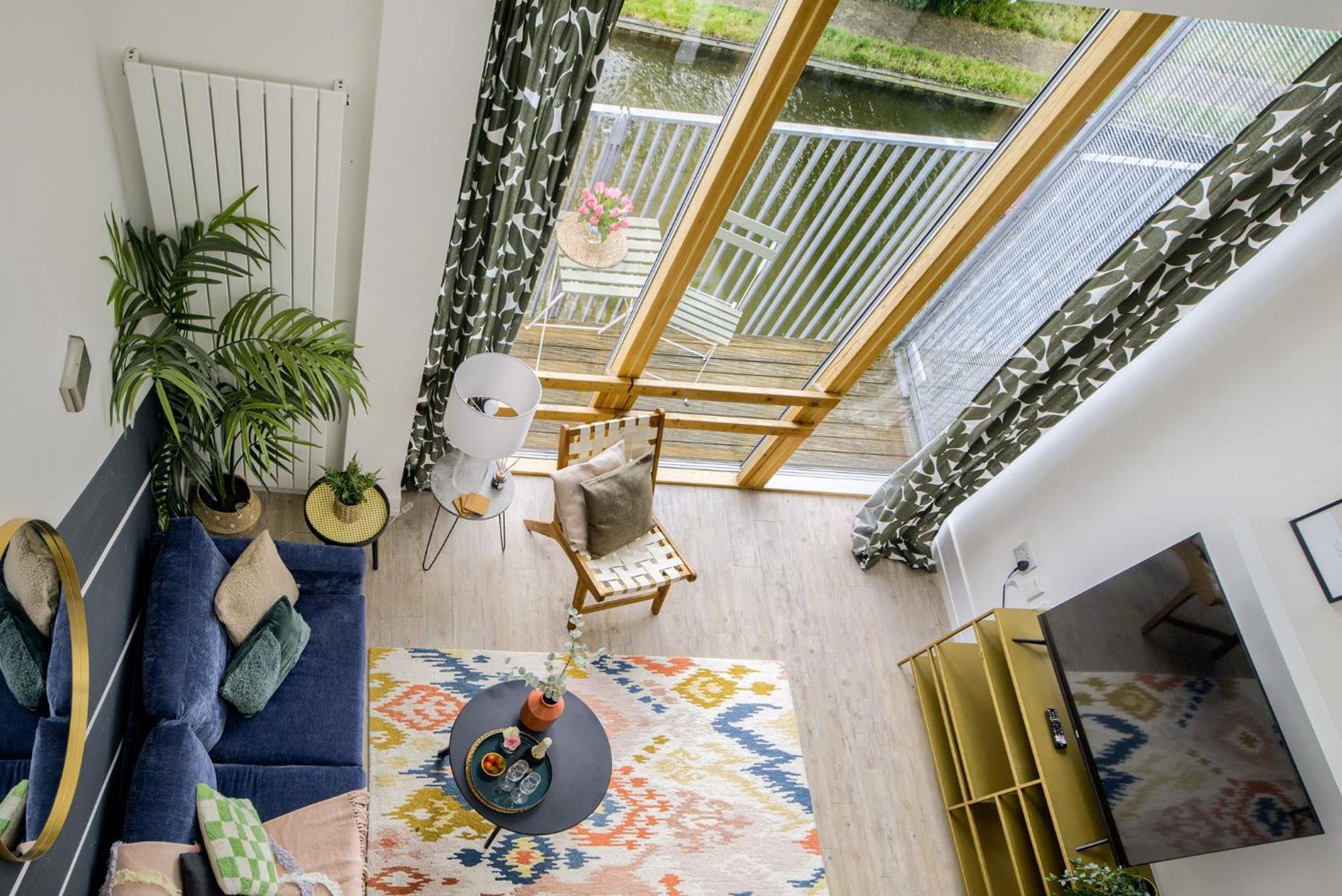 Coventry Large 4-Bed Townhouse By Empower Homes Exterior photo